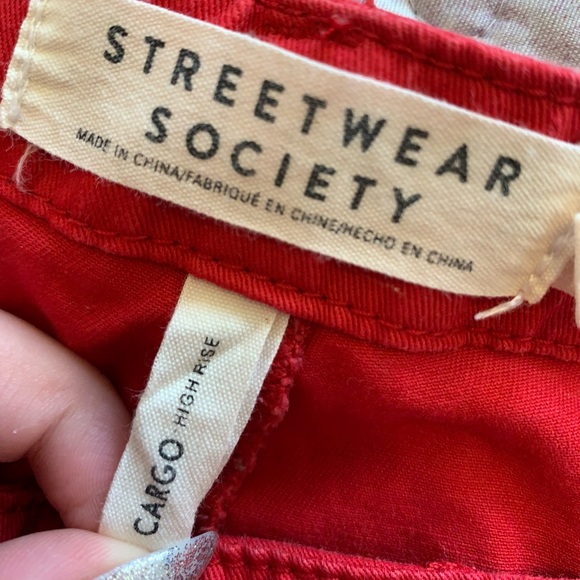 Streetwear society red cargo pants, size US L. - Picture 2 of 4
